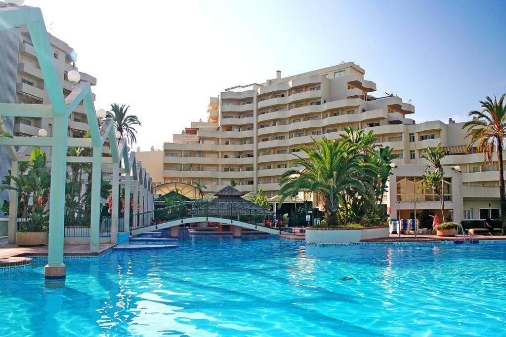 Beautiful With Sea Views, Benal Lejlighed